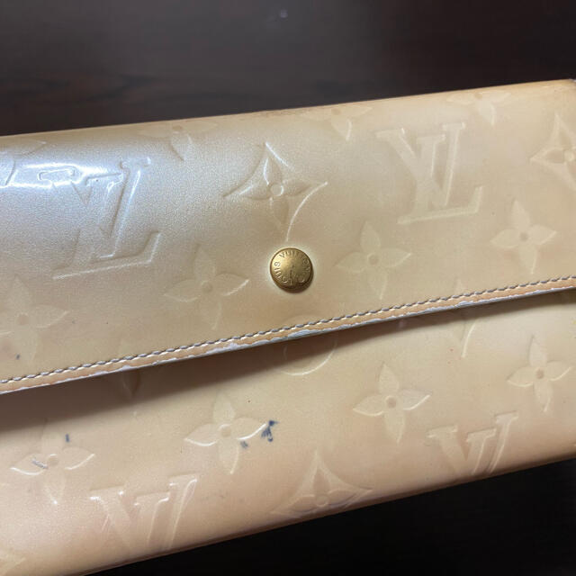 LOUIS VUITTON(ルイヴィトン)のLOUIS VUITTON 長財布　白 レディースのファッション小物(財布)の商品写真