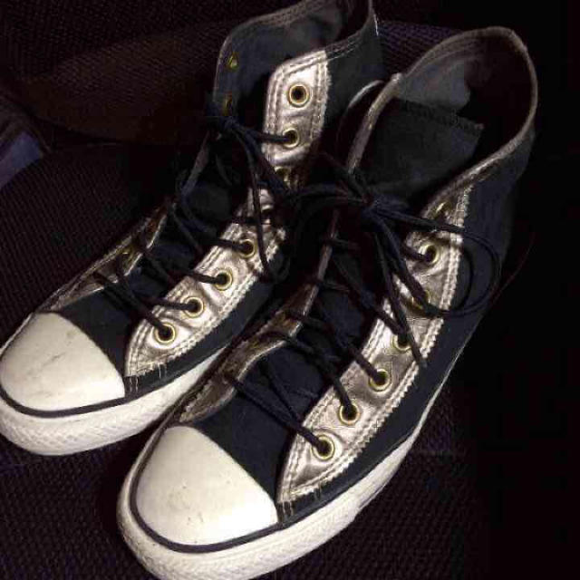 CONVERSE(コンバース)のオールスター ブラック×ゴールド コンバースハイカット メンズの靴/シューズ(スニーカー)の商品写真