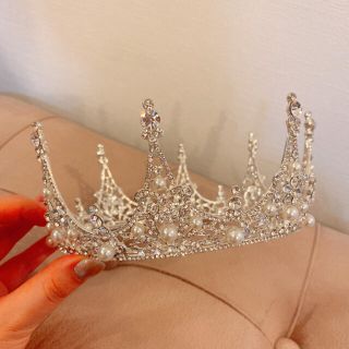 ヴェラウォン(Vera Wang)の結婚式 ティアラ クラウン ヘッドドレス 韓国ウエディング風 プレ花嫁(ヘッドドレス/ドレス)