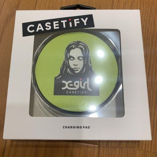 エックスガール(X-girl)のX-girl × CASETiFY スマホ　ワイヤレス　充電器　新品！(バッテリー/充電器)