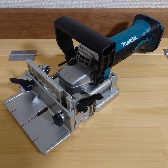 Makita(マキタ)のマキタ　18V　新品　充電式ジョイントカッター　PJ180D スポーツ/アウトドアの自転車(工具/メンテナンス)の商品写真