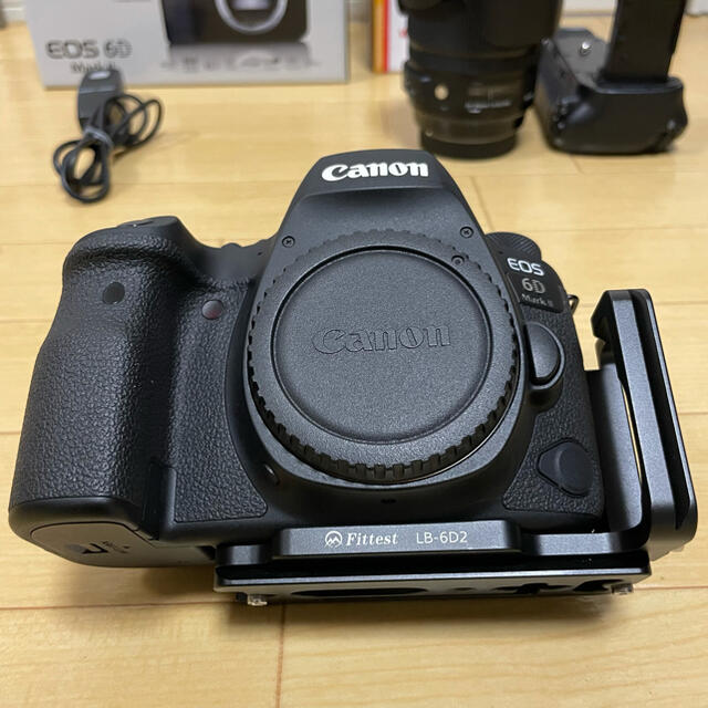 Canon(キヤノン)の【専用なみっきー様】Canon 6D MARK2 SIGMA24-105mm  スマホ/家電/カメラのカメラ(デジタル一眼)の商品写真