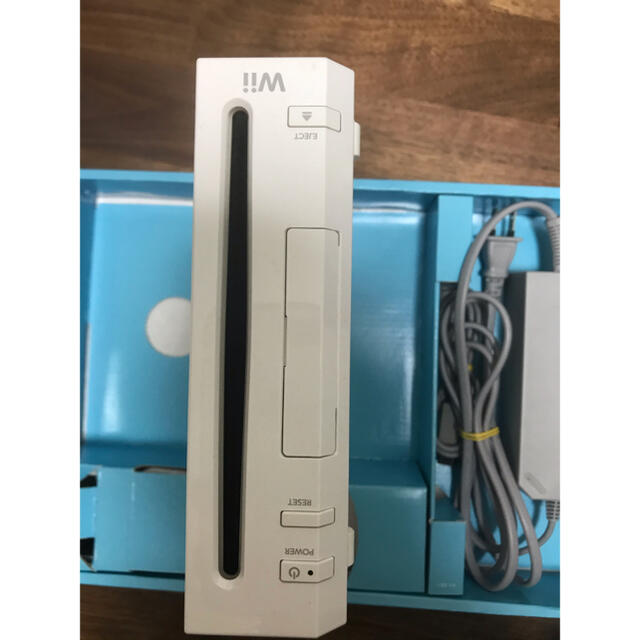 【大幅値下げ】任天堂 Wii本体&ソフト7本セット