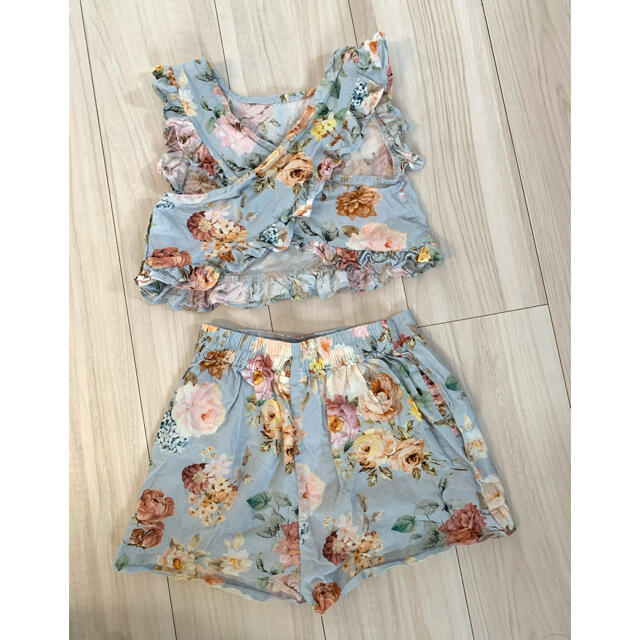 NEXT(ネクスト)のnextꕤ花柄セットアップꕤバッククロス 110cm/5y キッズ/ベビー/マタニティのキッズ服女の子用(90cm~)(Tシャツ/カットソー)の商品写真