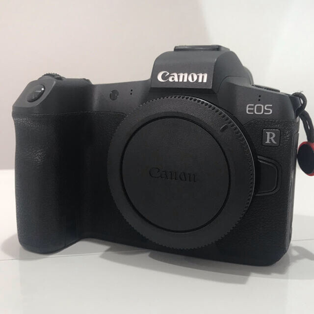 Canon(キヤノン)の良品Canon EOS R ボディ スマホ/家電/カメラのカメラ(ミラーレス一眼)の商品写真