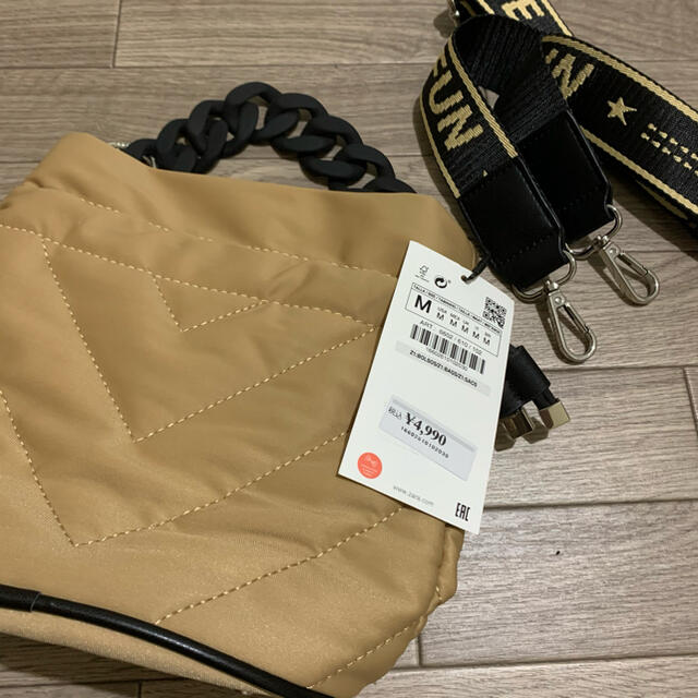 ZARA(ザラ)の新品　ZARA キルティング　ショルダー     ミニバケット レディースのバッグ(ショルダーバッグ)の商品写真