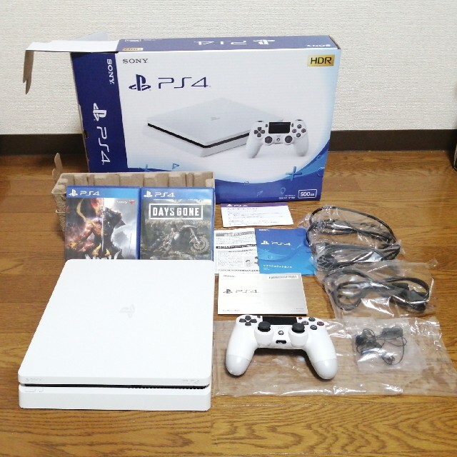 新品　SONY PlayStation4 本体 CUH-2200AB02 PS4
