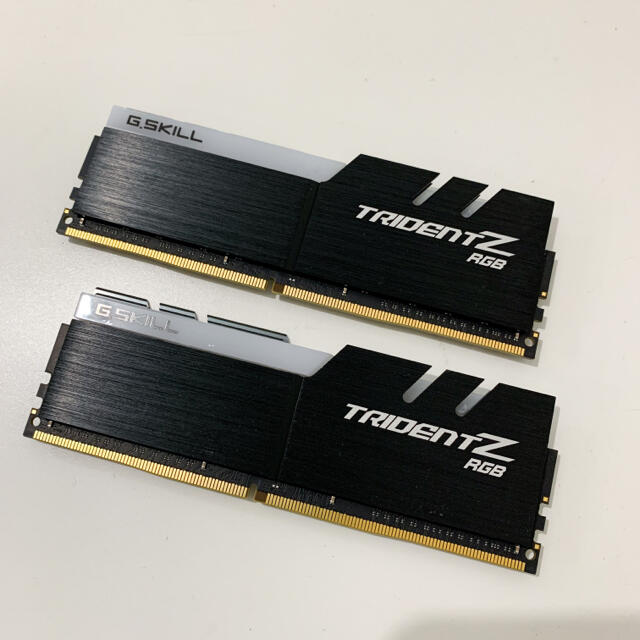 期間限定値下げ【新品未開封品】G.SKILL DDR4-3200 16GB×2枚PC/タブレット