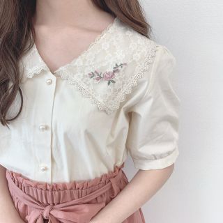 フィント(F i.n.t)のクラシカル ローズ 刺繍 レース セーラー 襟 ブラウス(シャツ/ブラウス(半袖/袖なし))