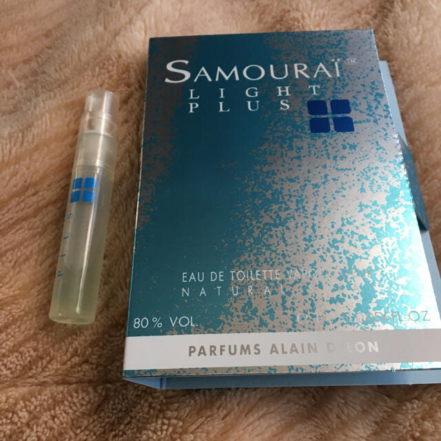 Alain Delon(アランドロン)のサムライライトプラスオーデトワレ1.6ml 2個 コスメ/美容の香水(香水(男性用))の商品写真