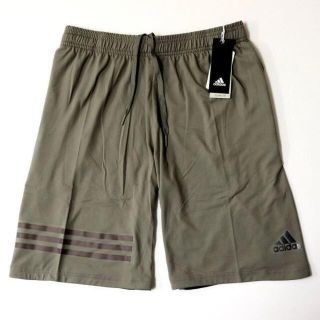 アディダス(adidas)のOサイズ（新品）アディダス ハーフパンツ 短パン カーキEAU77(その他)