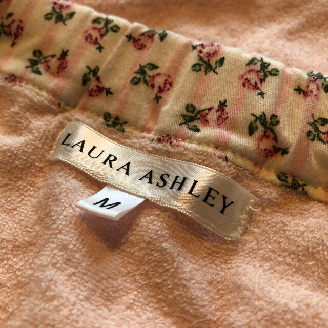 LAURA ASHLEY(ローラアシュレイ)のローラアシュレイルームウェア　ワンピース レディースのルームウェア/パジャマ(ルームウェア)の商品写真