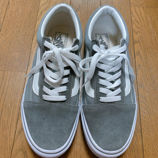 VANS(ヴァンズ)の売り切りの為、早い者勝ち！超美品！VANS グレー　25.5cm レディースの靴/シューズ(スニーカー)の商品写真