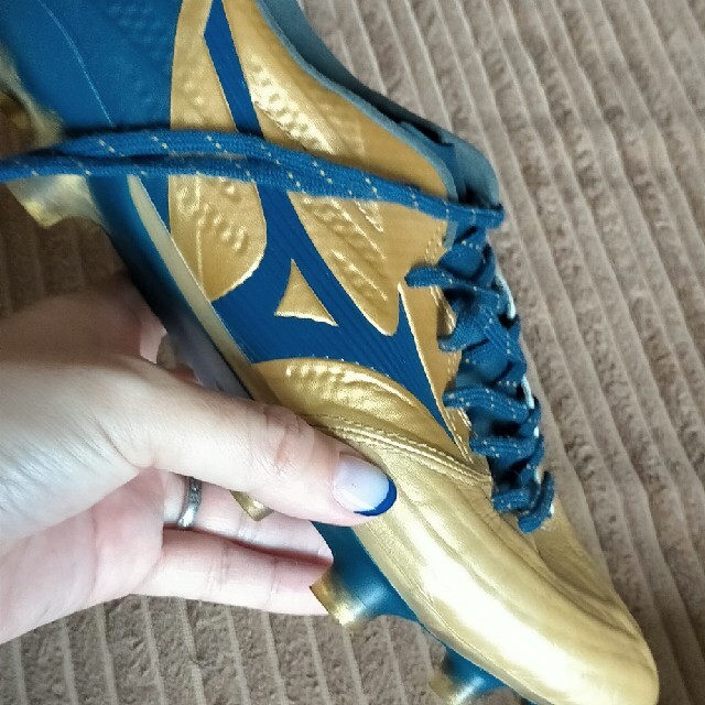 MIZUNO(ミズノ)のサッカースパイク  レビュラ チケットのスポーツ(サッカー)の商品写真