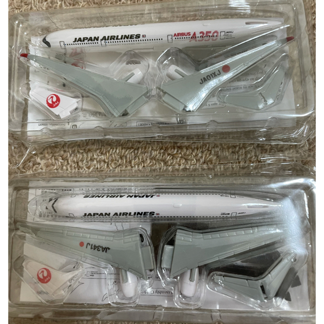 JAL(日本航空)(ジャル(ニホンコウクウ))のJAL 模型飛行機　ヘッドホン　ペーパークラフト　木製ヘリコプター エンタメ/ホビーのおもちゃ/ぬいぐるみ(模型/プラモデル)の商品写真