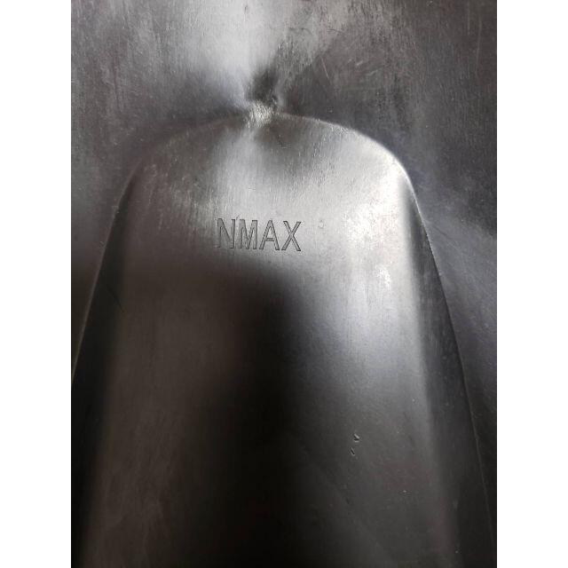 NMAX リア インナーフェンダー 泥よけ マッドガード カーボン調 自動車/バイクのバイク(パーツ)の商品写真