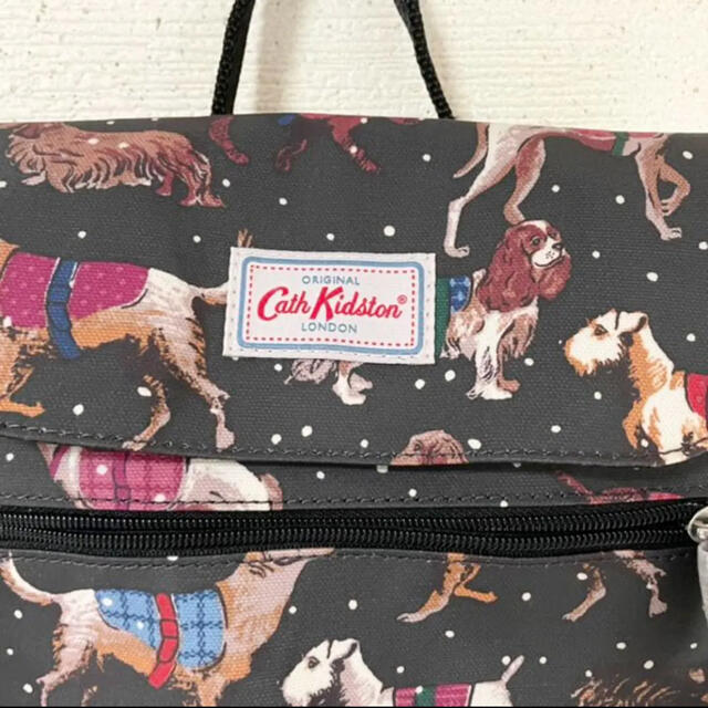 Cath Kidston(キャスキッドソン)のワンちゃんいっぱいで可愛い✨‼️❤️Cath kidson❤️リュック レディースのバッグ(リュック/バックパック)の商品写真