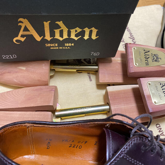 Alden(オールデン)の超美品　オールデン 2210 NST US7.5D メンズの靴/シューズ(ドレス/ビジネス)の商品写真