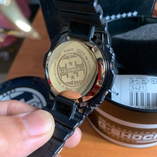 G-SHOCK(ジーショック)のg-shock  DW 5735D 1BDR 35周年　美品 メンズの時計(腕時計(デジタル))の商品写真