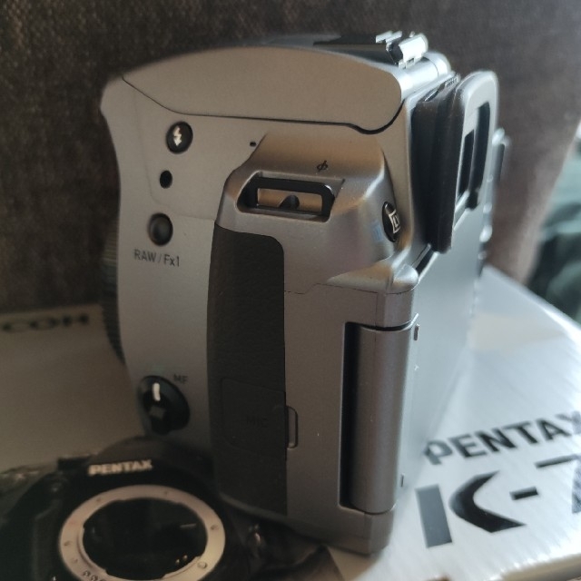 PENTAX(ペンタックス)のPENTAX K-70  ボディのみ スマホ/家電/カメラのカメラ(デジタル一眼)の商品写真