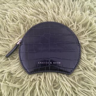 チャールズアンドキース(Charles and Keith)の【未使用】CHARLES & KEITH/クロックエフェクトミニポーチ(ポーチ)