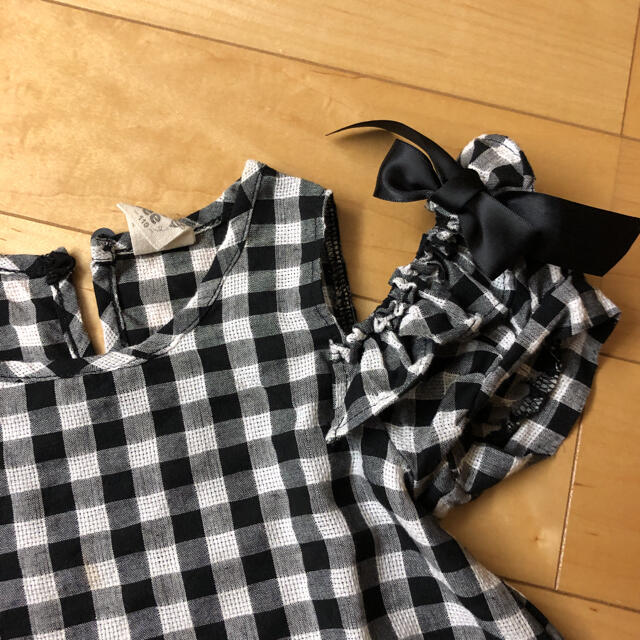 ⭐︎専用⭐︎ bee   肩出しワンピース　110cm キッズ/ベビー/マタニティのキッズ服女の子用(90cm~)(ワンピース)の商品写真