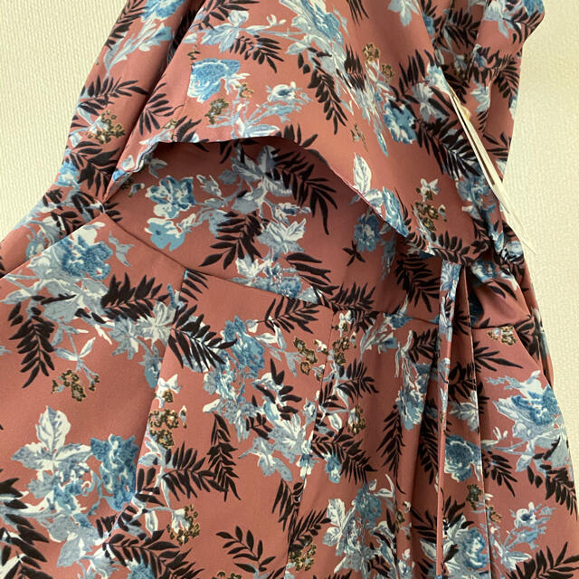 Ungrid(アングリッド)のアングリッド 新品タグ付き ボタニカル オールインワン サロペット 花柄 ピンク レディースのパンツ(オールインワン)の商品写真