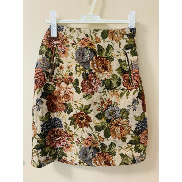 OLIVEdesOLIVE(オリーブデオリーブ)の花柄ミニスカート レディースのスカート(ミニスカート)の商品写真
