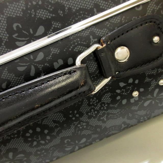 グローブトロッター レディース レディースのバッグ(スーツケース/キャリーバッグ)の商品写真