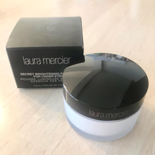 laura mercier(ローラメルシエ)のlaura mercier シークレットブライトニングパウダー コスメ/美容のベースメイク/化粧品(フェイスパウダー)の商品写真