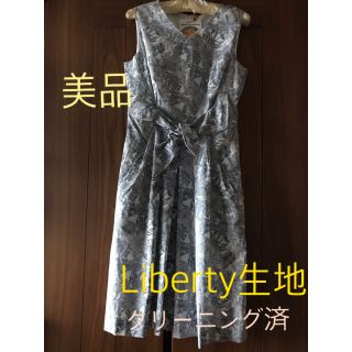 美品PASSlONE ワンピース　(Liberty生地)(ひざ丈ワンピース)