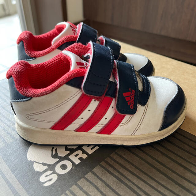 adidas(アディダス)の【hannyaman様専用】アディダススニーカー13.5センチ キッズ/ベビー/マタニティのベビー靴/シューズ(~14cm)(スニーカー)の商品写真