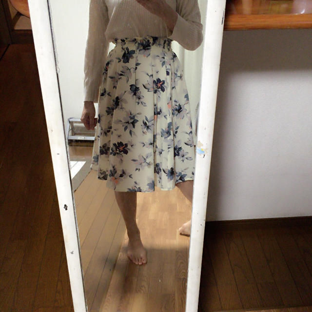 新品🌸花柄スカート🌸 レディースのスカート(ひざ丈スカート)の商品写真