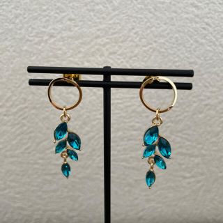 ハンドメイド　ピアス(ピアス)