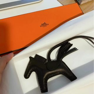 エルメス(Hermes)の新品　エルメス　ロデオpm　黒　ソーブラックZ刻(バッグチャーム)