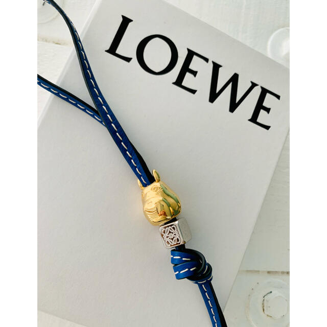 LOEWE(ロエベ)のお値下げ☆新品☆Loewe トトロチャーム、ダイスチャーム、レザーストラップ レディースのファッション小物(キーホルダー)の商品写真