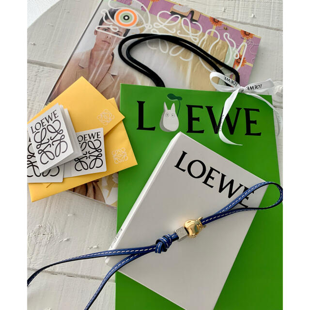 LOEWE(ロエベ)のお値下げ☆新品☆Loewe トトロチャーム、ダイスチャーム、レザーストラップ レディースのファッション小物(キーホルダー)の商品写真