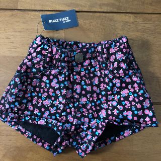 ベベ(BeBe)の新品タグ付き　100㎝　小花柄ショートパンツ(パンツ/スパッツ)