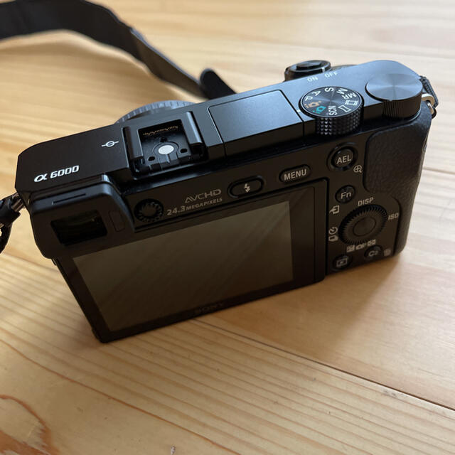 SONY(ソニー)のSONY α6000 ボディー スマホ/家電/カメラのカメラ(ミラーレス一眼)の商品写真