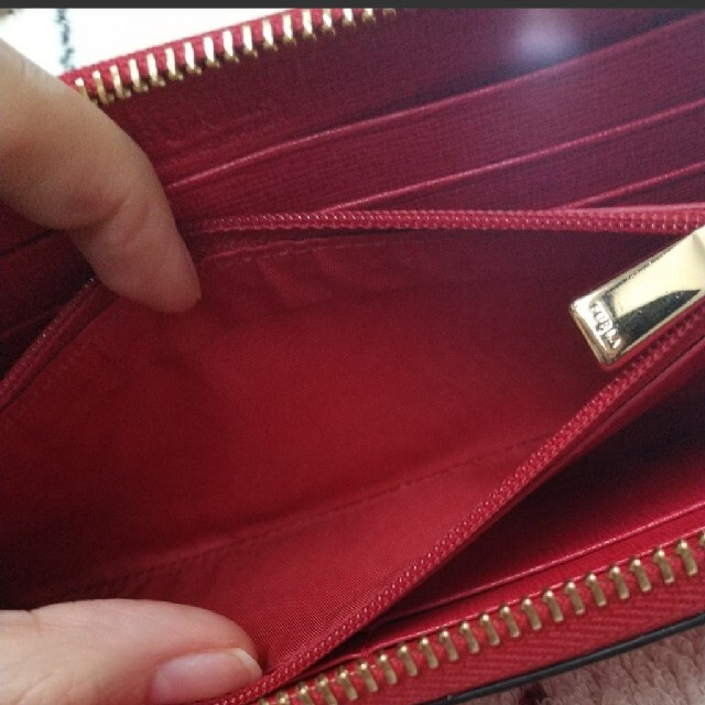 Furla(フルラ)のFURLA BABYLON 赤 長財布 レディースのファッション小物(財布)の商品写真