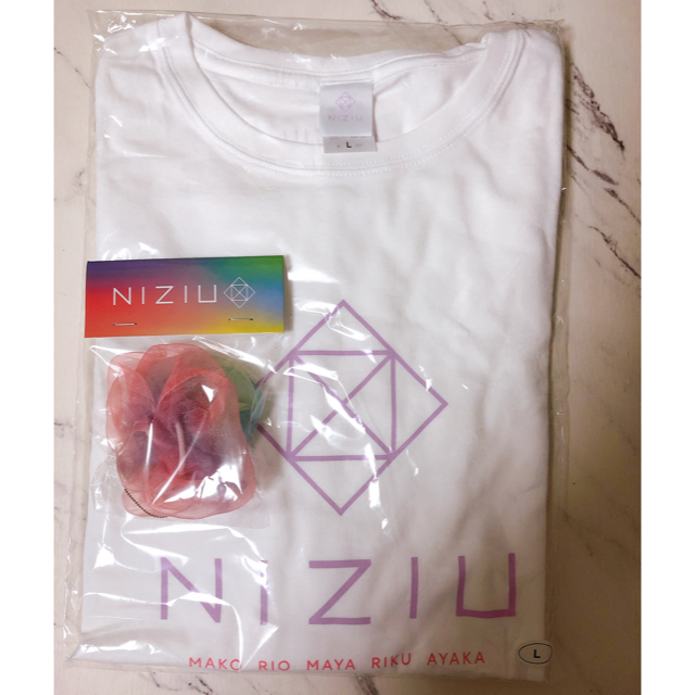 NiziU Tシャツ　シュシュ