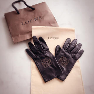 ロエベ 手袋(レディース)の通販 38点 | LOEWEのレディースを買うならラクマ