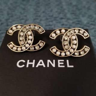 シャネル(CHANEL)のCHANEL　パール×ラインストーンピアス(ピアス)