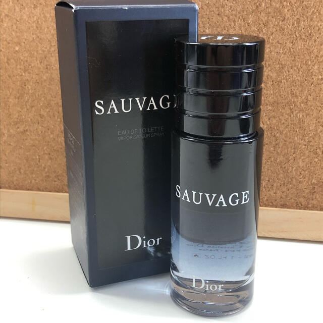 Dior(ディオール)のDior SAUVAGE オードゥ トワレ 30ml コスメ/美容の香水(ユニセックス)の商品写真