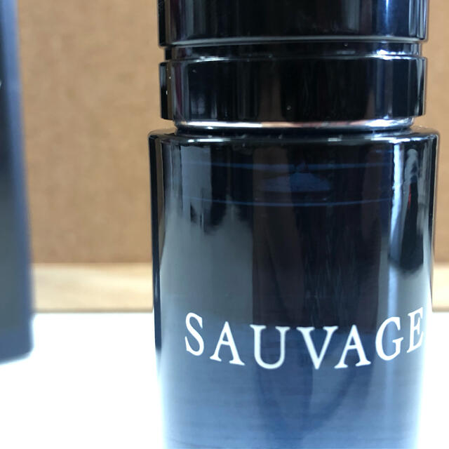 Dior(ディオール)のDior SAUVAGE オードゥ トワレ 30ml コスメ/美容の香水(ユニセックス)の商品写真