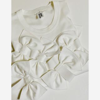 コムデギャルソン(COMME des GARCONS)のコムデギャルソン　レディースリボンTシャツ　びひん(Tシャツ(半袖/袖なし))