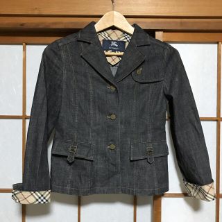 バーバリー(BURBERRY)のバーバリー　上品なデニムジャケット　赤いカットソー　べべ訳ありブラウス(ジャケット/上着)