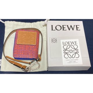 ロエベ(LOEWE)のloewe  ロエベ　カードウォレット　レザーストラップ付(コインケース)