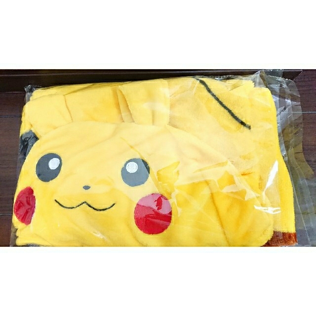 ポケモン(ポケモン)の【新品】ピカチュウ 3way ブランケット キッズ/ベビー/マタニティのこども用ファッション小物(おくるみ/ブランケット)の商品写真