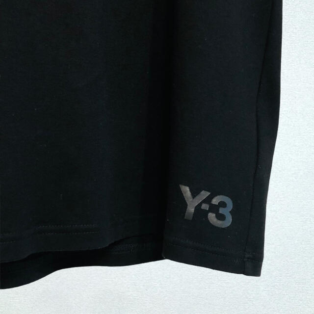 Y-3(ワイスリー)のY-3 カットソー　ブラック　Mサイズ メンズのトップス(Tシャツ/カットソー(半袖/袖なし))の商品写真